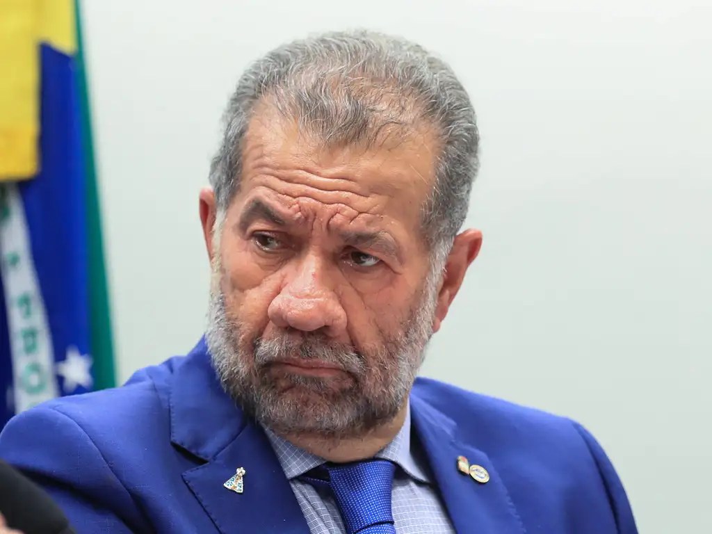 ‘Irei com muito orgulho’, diz Lupi sobre CPMI do INSS