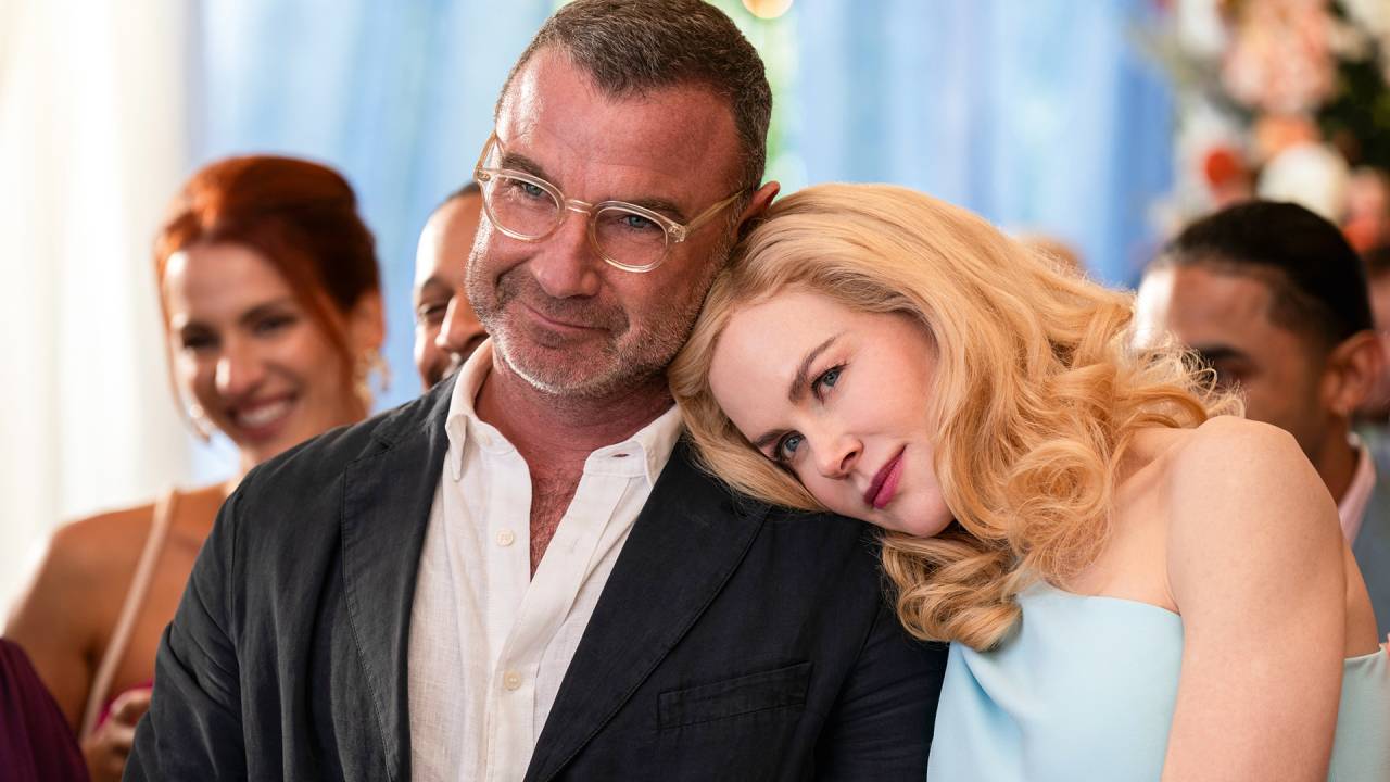 PODEROSOS - Liev Schreiber e Nicole na série da Netflix: um casal de ricaços caricatos e intocáveis