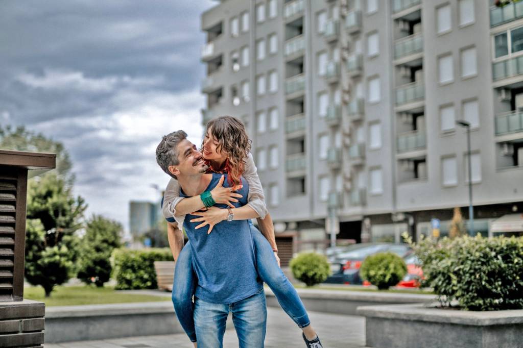 Sonho da casa própria e juros altos impulsionam venda digital de consórcios