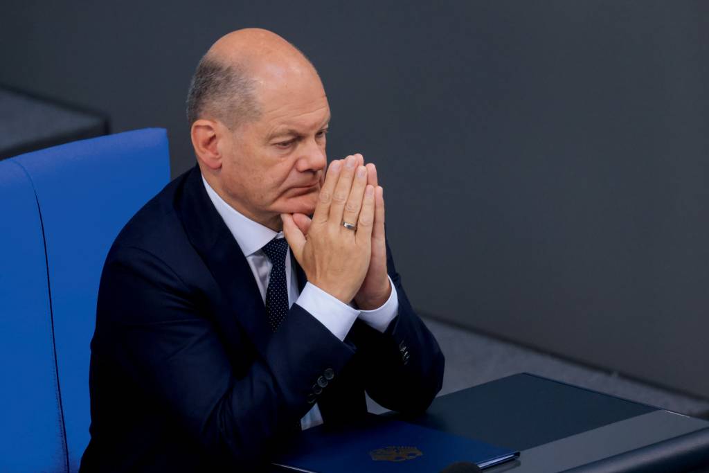 Germany’s Chancellor Olaf Scholz Addresses Bundestag EM BAIXA - O chanceler Scholz: perdendo poder para os novatos na política