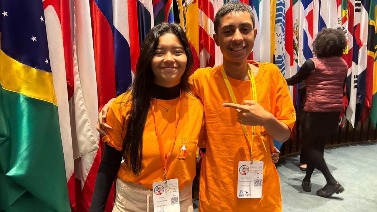 Os estudantes Vitória Calado e Pedro Murilo Gonzaga Borges, que representarão o Brasil em Nova Iorque.
