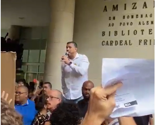 A confusão entre Rodrigo Amorim e estudantes da PUC-Rio em sabatina