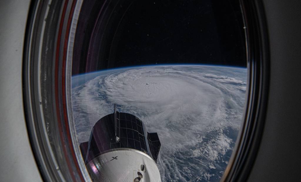 Um furacão gerou dezenas de tornados. Qual a diferença entre eles?