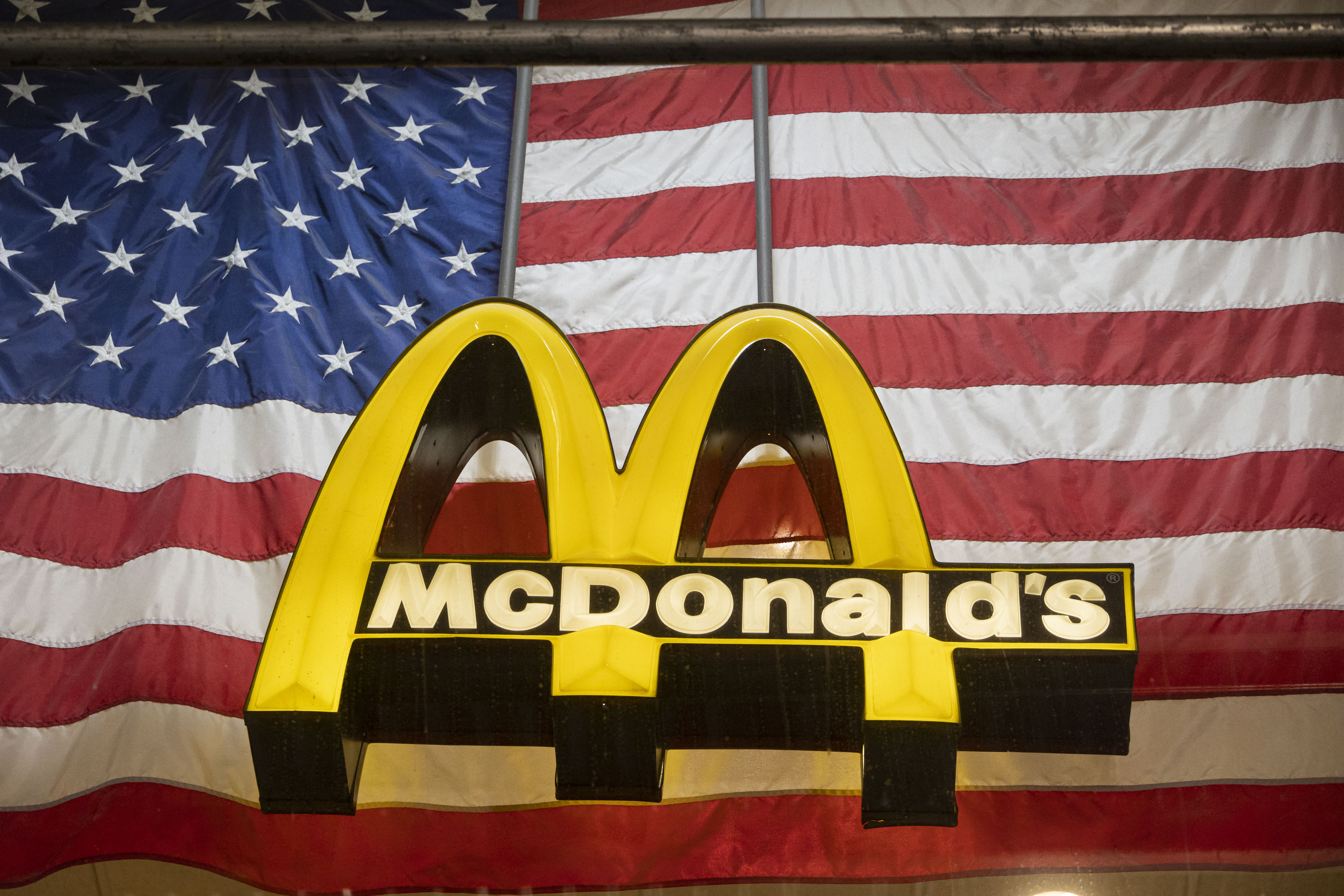 McDonald’s tem pior trimestre desde pandemia nos EUA, em mais um efeito Trump