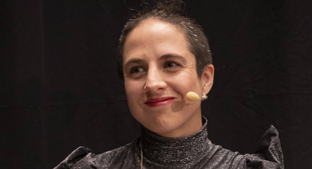 Inclusão, vitimização, submissão: autora desafia visão sobre deficiências