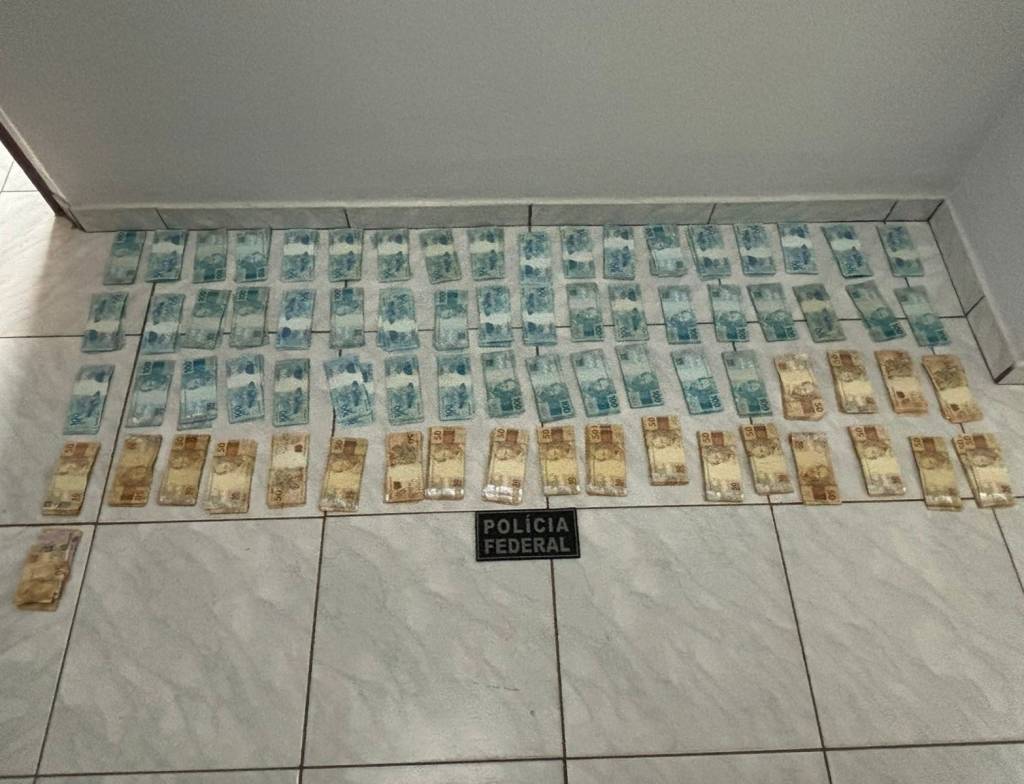 PF apreende R$ 72 mil em espécie com assessor do deputado Gustavo Gayer