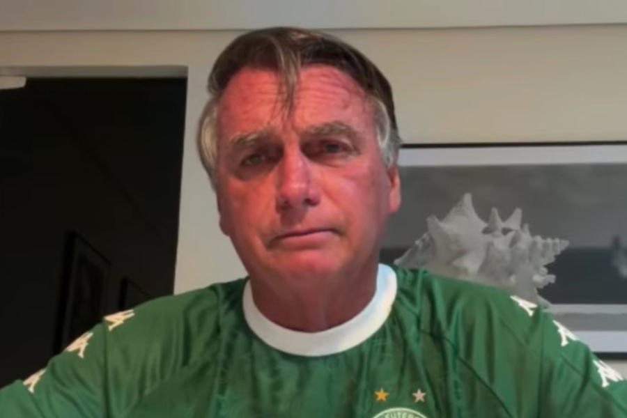 WhatsApp bloqueia canal de Bolsonaro e apoiadores criticam Zuckerberg