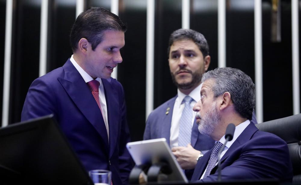 Após semanas de espera, Câmara pode analisar reforma do IR nesta quarta