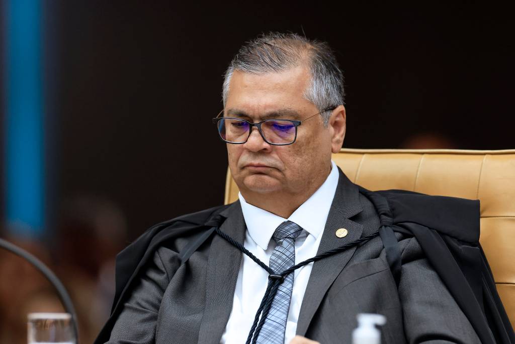 Por que investigação de corrupção em emendas não ficou com Dino no STF