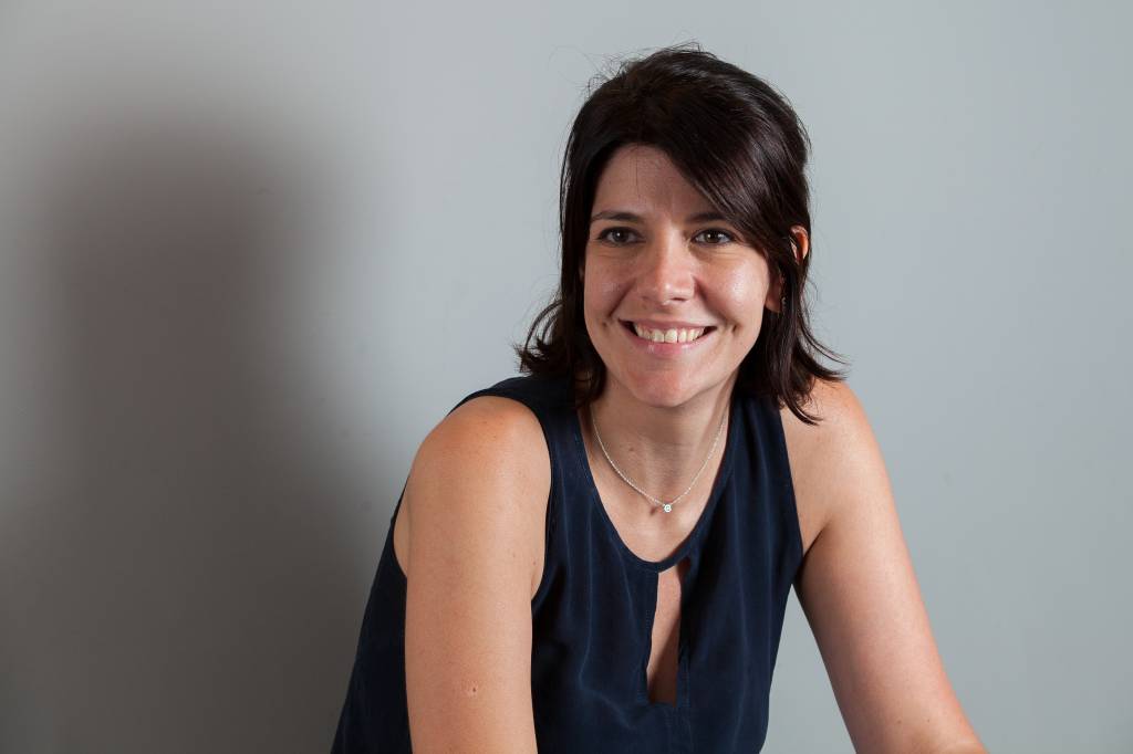 Diretora de operadora de telefonia explica ação que prega desconectividade