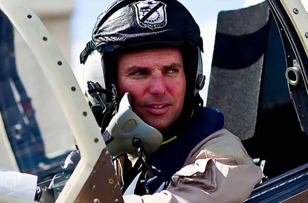 Ex-fuzileiro naval americano acusado de treinar Exército chinês será extraditado aos EUA