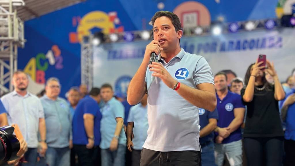 Alvo da PF, deputado se manifesta sobre buscas em seu gabinete na Câmara