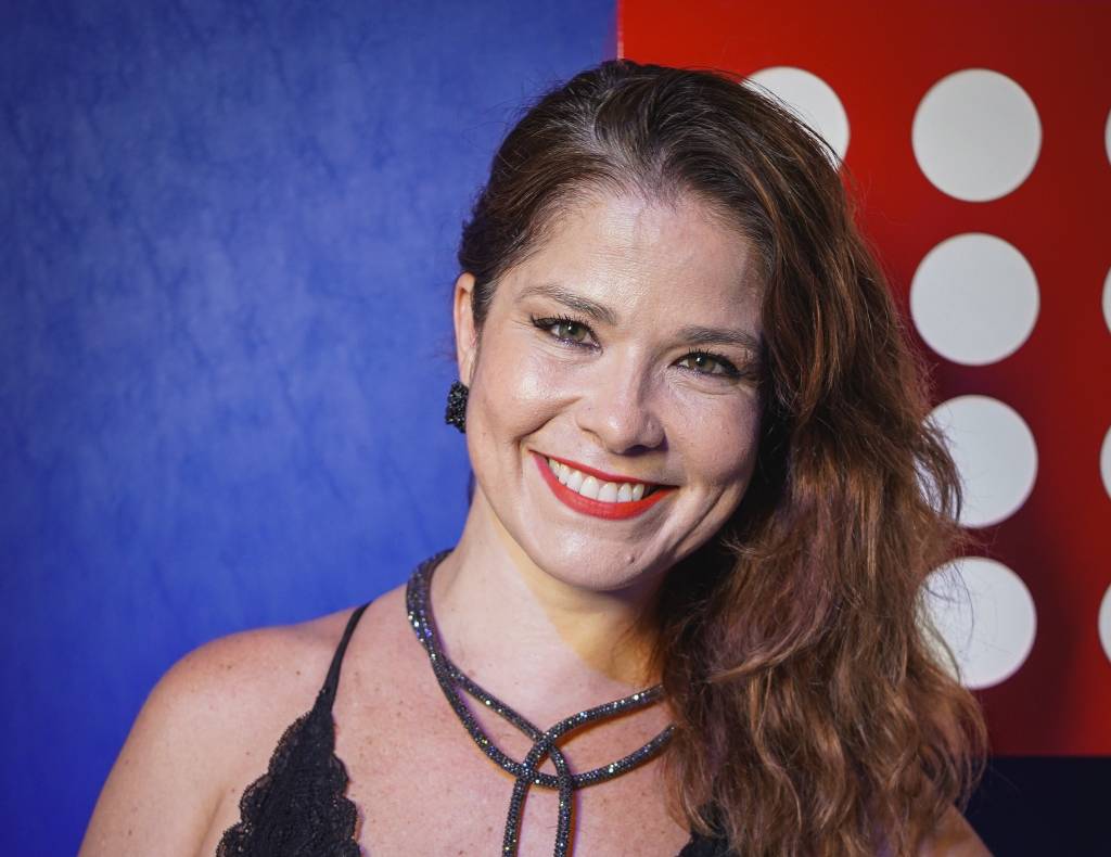 Samara Felippo recebe punição de um ano sem vídeos ao vivo no Instagram