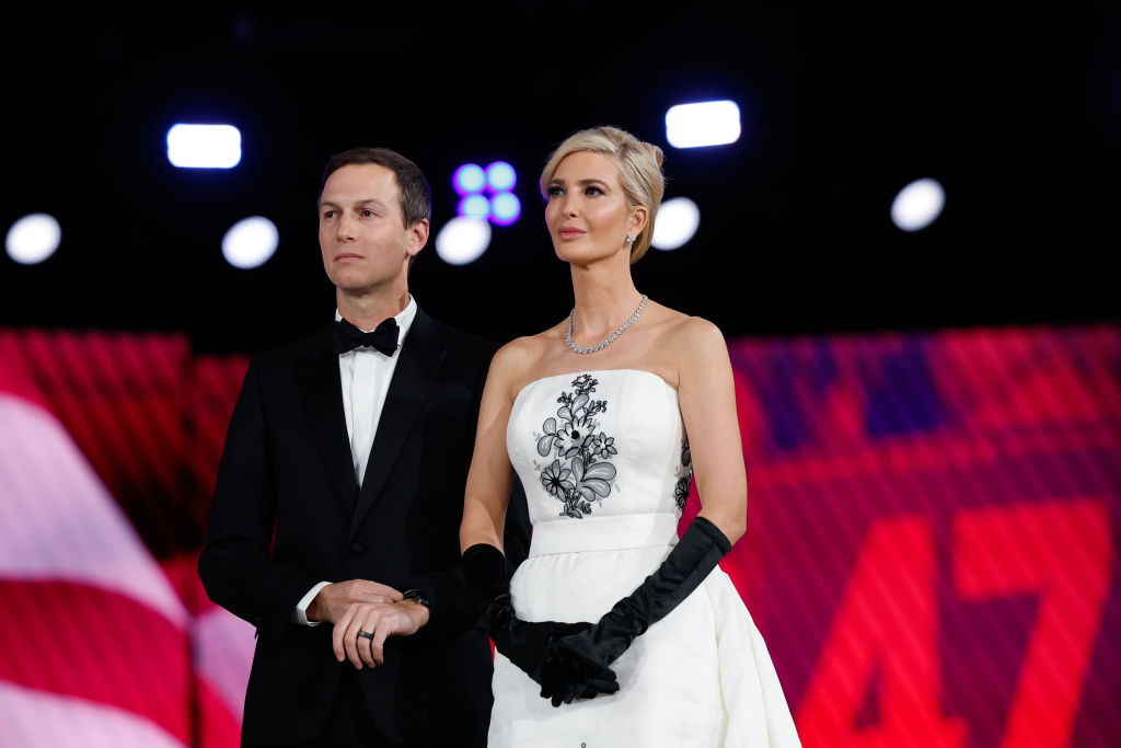 Como o legado de Audrey Hepburn na moda deixou Ivanka Trump elegante