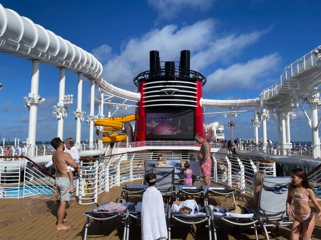 IMG_1915 Com direito a assistir um cineminha de