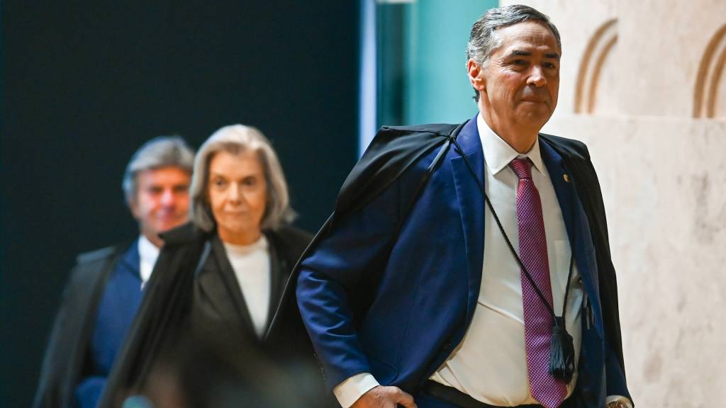 STF acerta ao barrar tentativa da PF de mudar relator de investigação sobre emendas