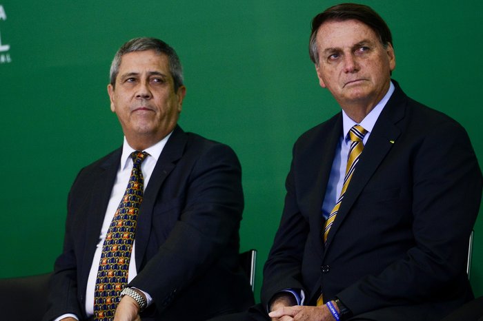 Como Bolsonaro e Braga Netto pretendem tentar minar a delação de Cid