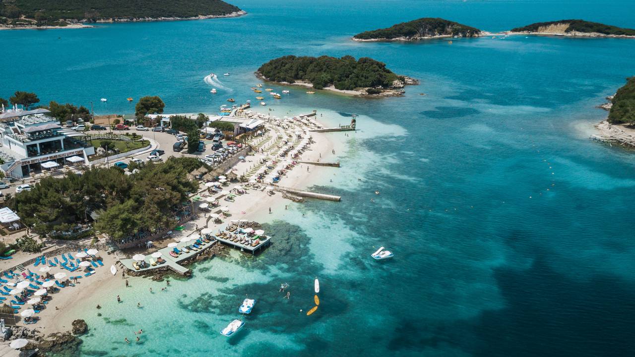 PARADISÍACA - Praia da Albânia: procura pelo país disparou em 2024