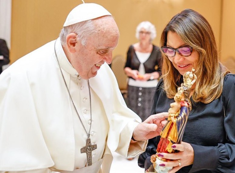 Agenda de Janja tem missa pela saúde do Papa na capela do Alvorada