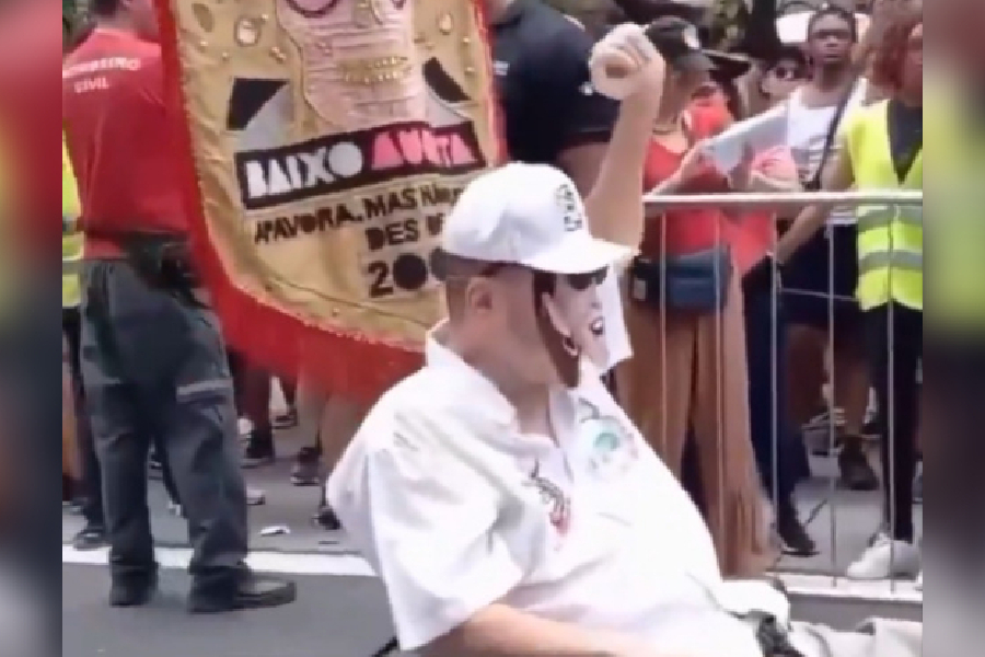 Polícia busca homem que agrediu Marcelo Rubens Paiva durante bloco em SP