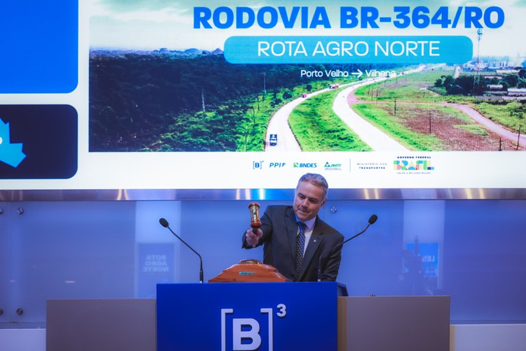 O consórcio que levou o leilão de R$ 10 bilhões para administrar a BR-364