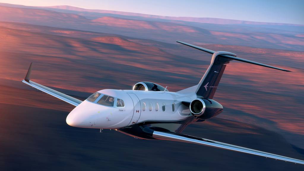 Tarifaço com exceções de Trump faz Ibovespa reverter queda e subir em torno de 1%