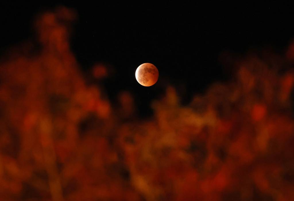 O que você precisa saber sobre a ‘Lua de Sangue’ desta sexta?