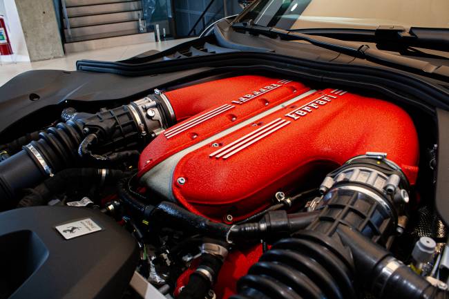 Ferrari 12 Cilindri V12