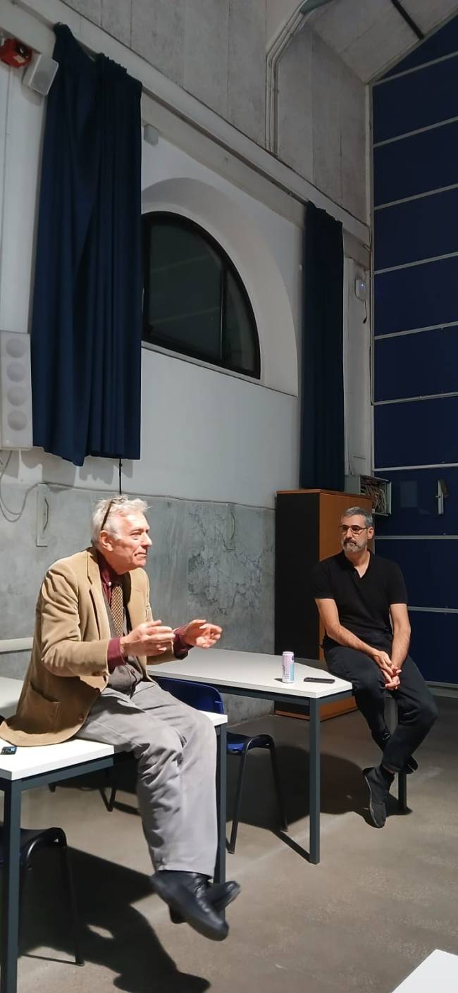 Luigi Franciosini e Lourenço Gimenes debatem como arquitetura pública e privada