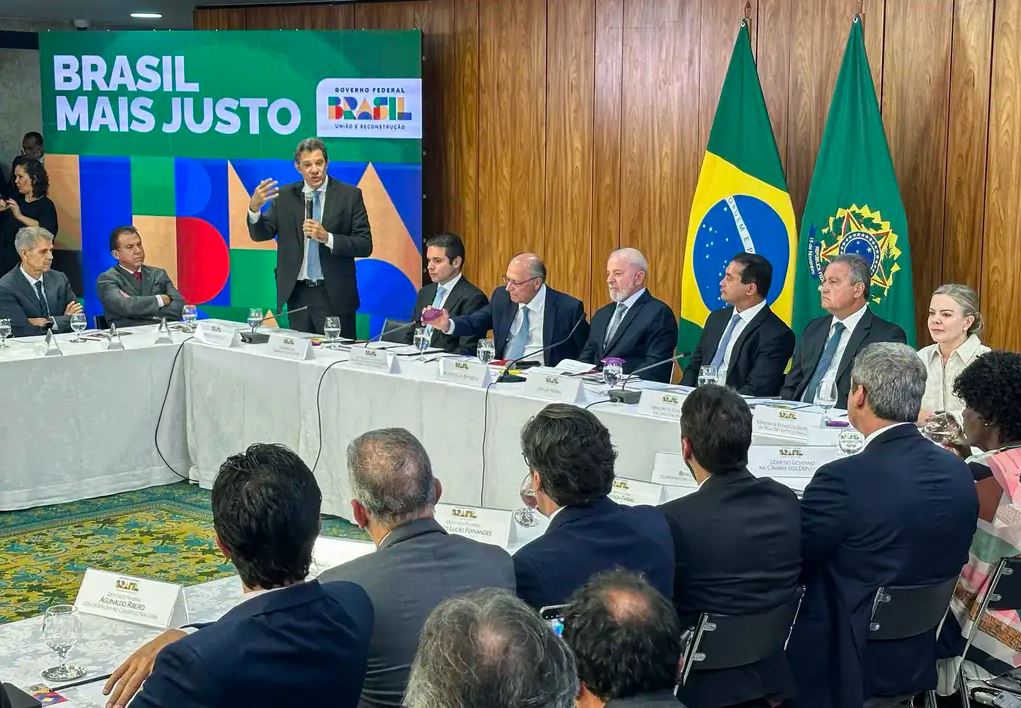 Lula abre o jogo da campanha com reforma do Imposto de Renda