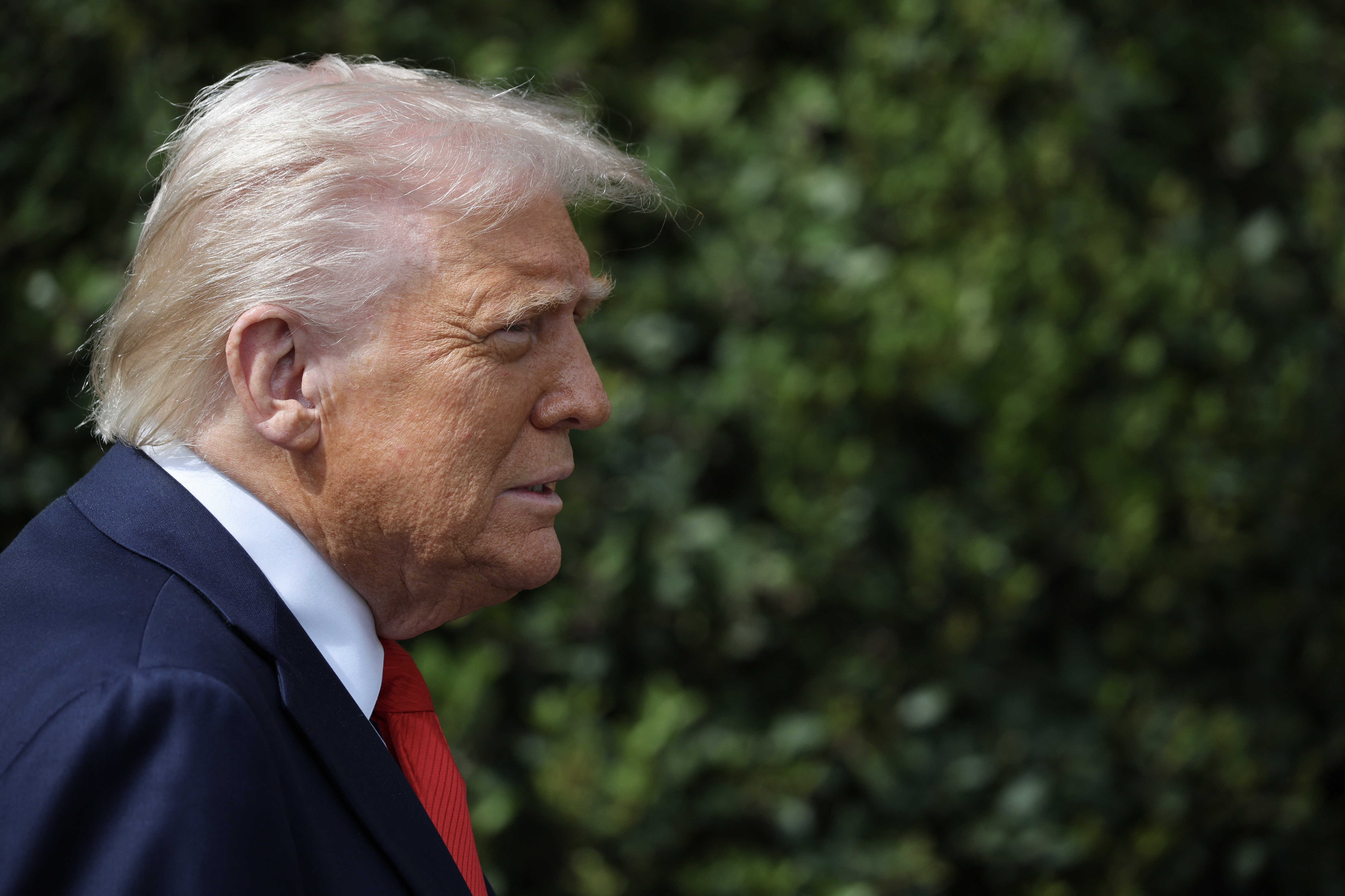 Juiz ordena que governo Trump receba quase 12.000 refugiados nos EUA