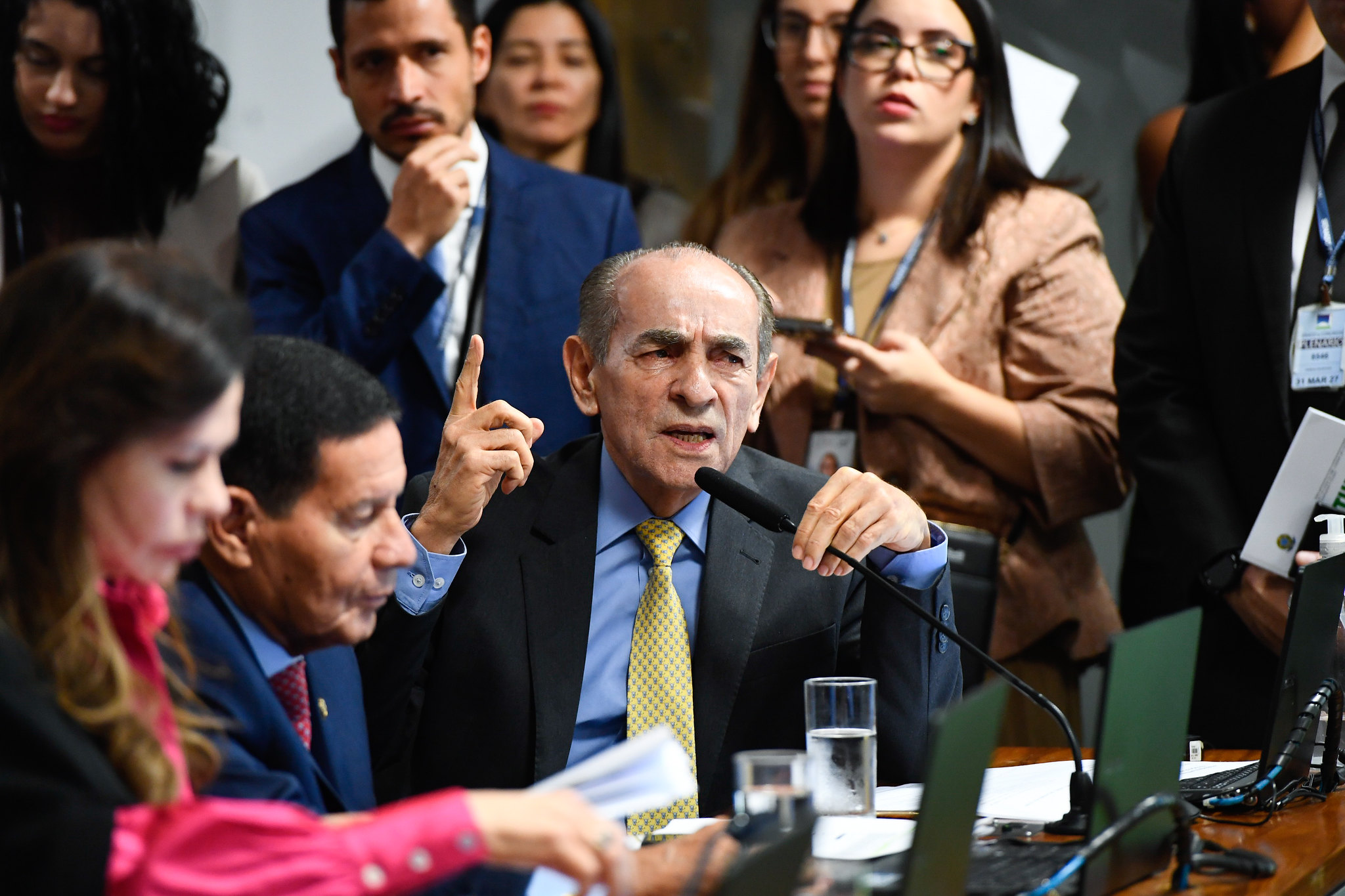PEC do fim da reeleição sai da pauta da CCJ do Senado a pedido do relator