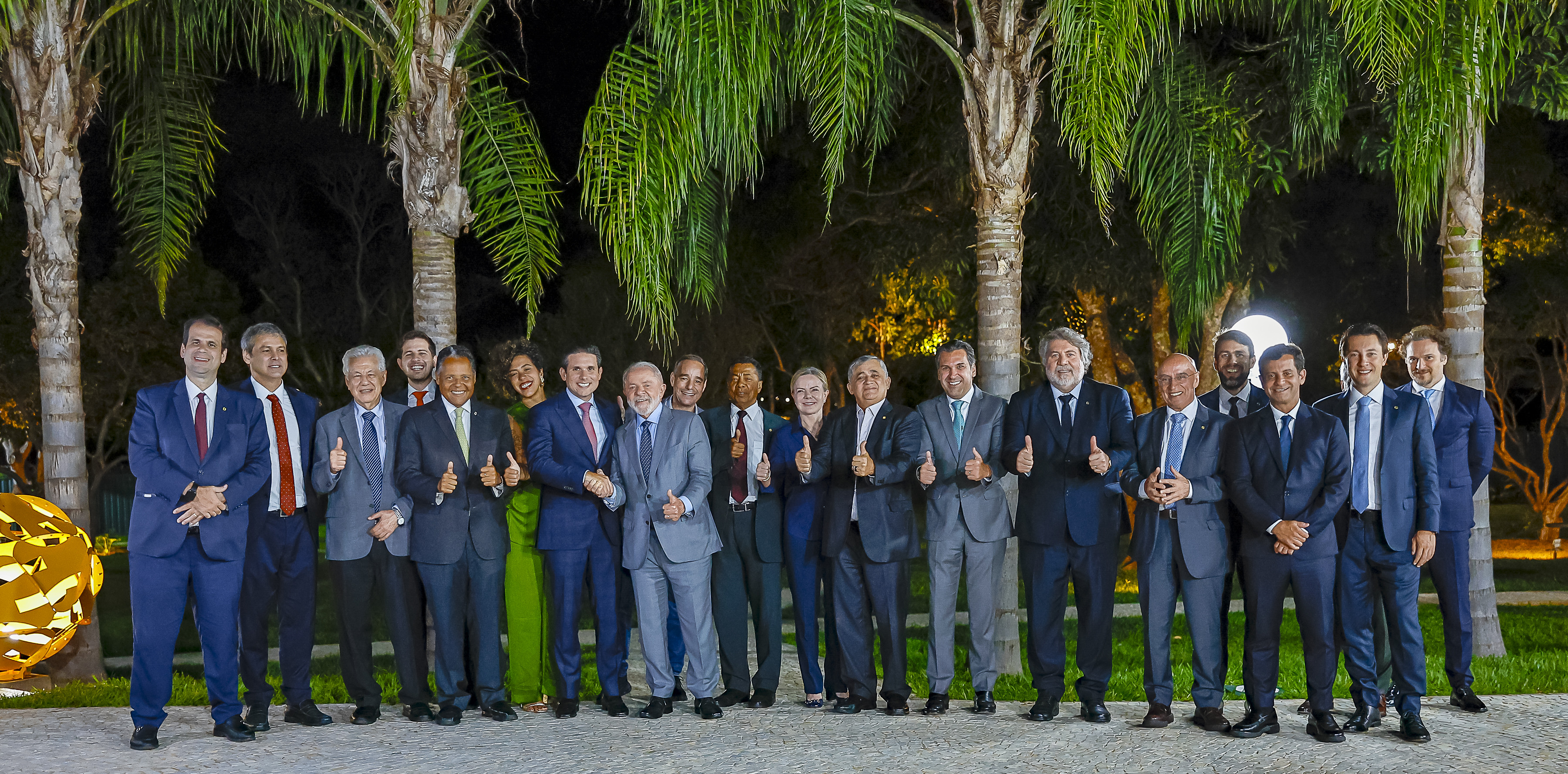 O novo constrangimento de Lula com a sua base