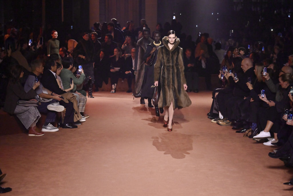 Tendência ou polêmica? A injustificada volta das peles ao cenário fashion