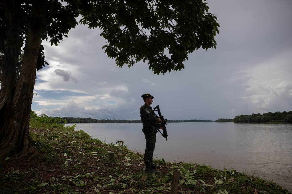 Crime na Amazônia: Por dentro de um pelotão especial de fronteira do Exército