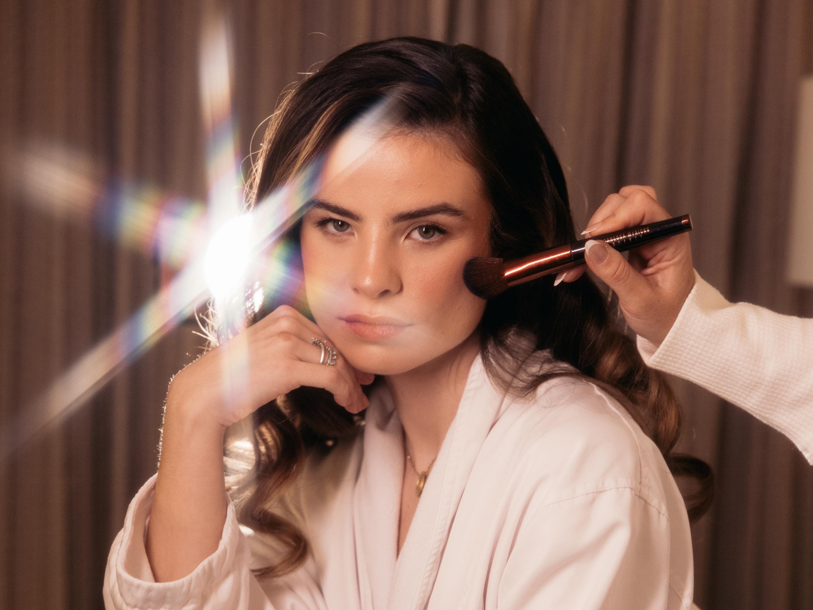 Giulia Be revela a VEJA detalhes sobre a vida, carreira e casamento com Connor Kennedy