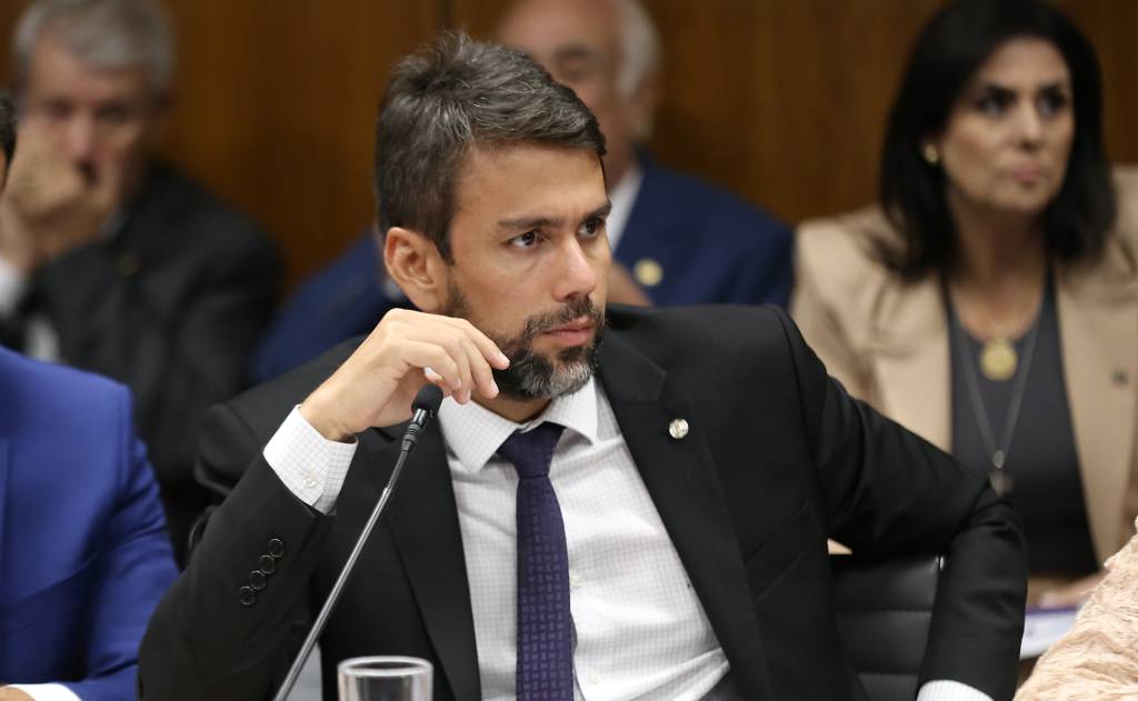 Pedro Lucas rejeita convite para assumir Ministério das Comunicações