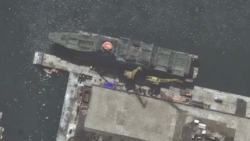 Imagens de satélite mostram construção do maior navio de guerra da Coreia do Norte