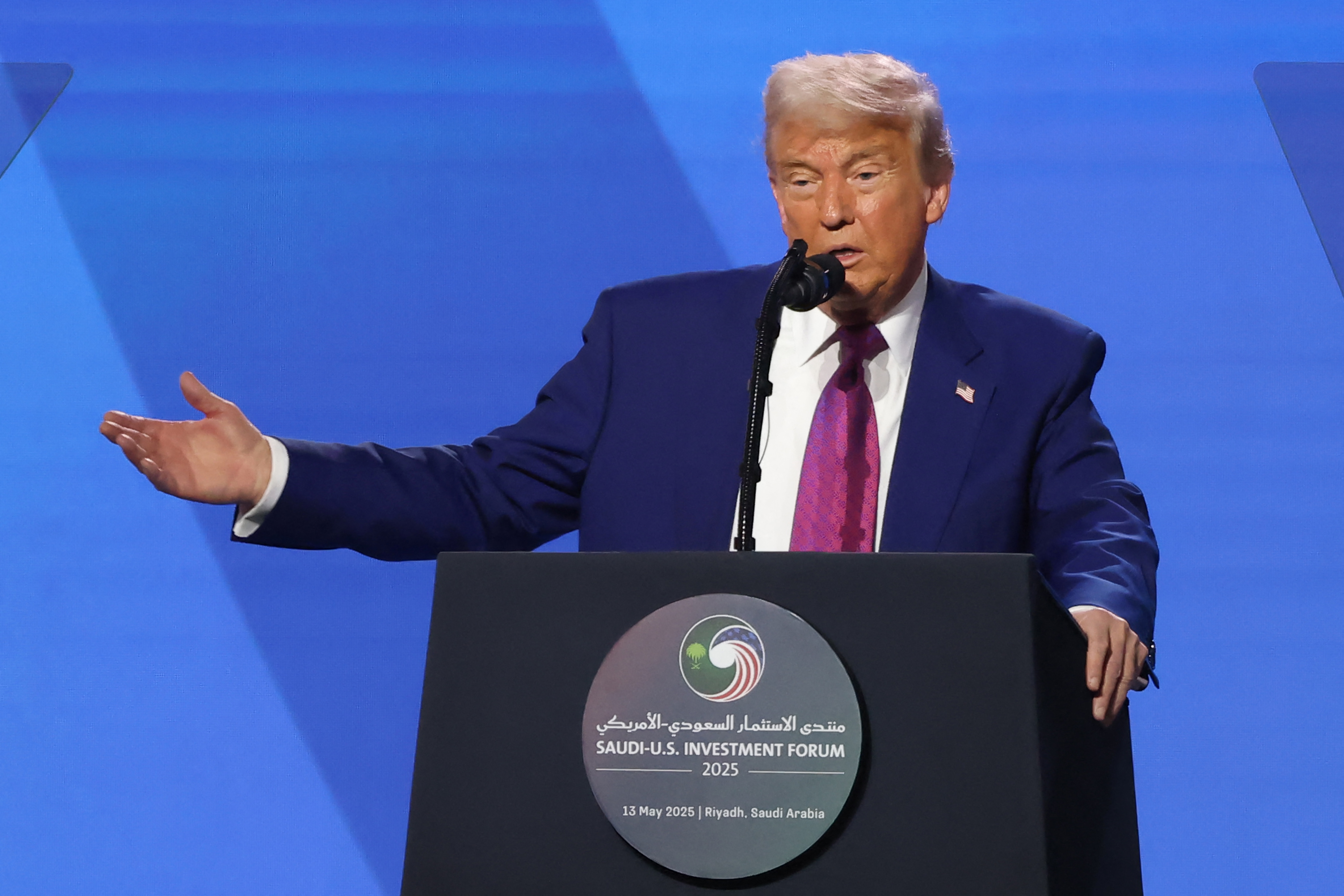 Trump anuncia fim das sanções dos EUA contra a Síria