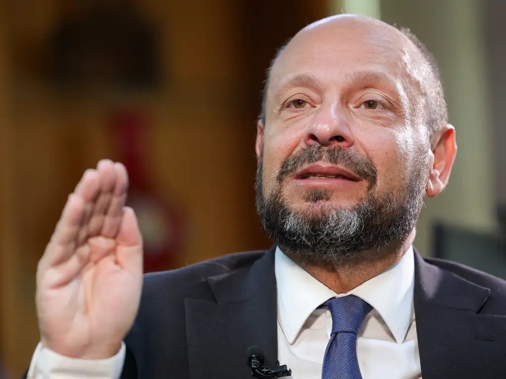 A insatisfação no governo Lula com o chefe do INSS