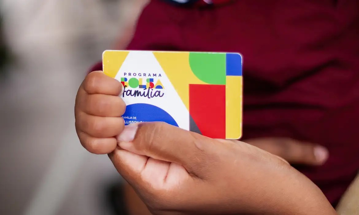 BOLSA FAMÍLIA - Impacto na saúde: programa reduziu mortalidade e hospitalizações