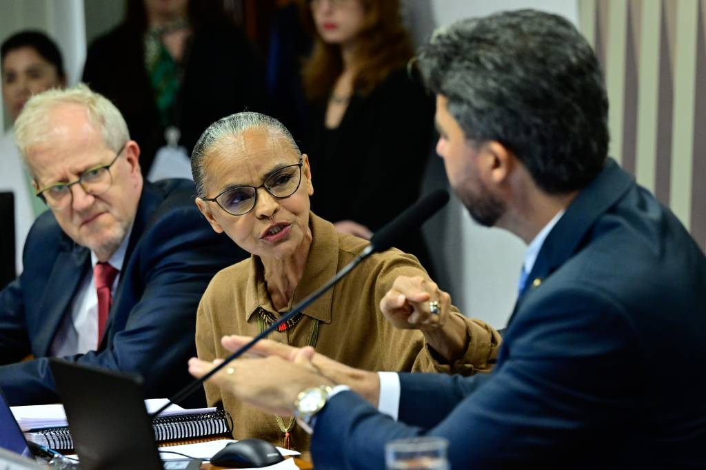 ‘Espiões do crime’ na mira da PF e ataques machistas contra Marina