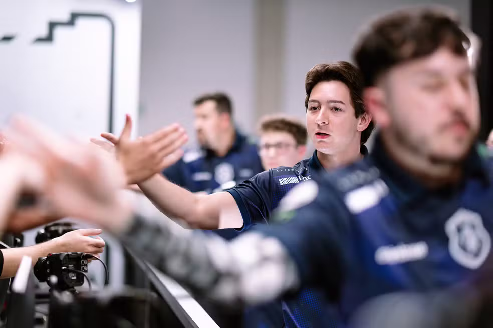 Gafe de brasileiro faz empresa japonesa cancelar patrocínio de equipe de e-sports