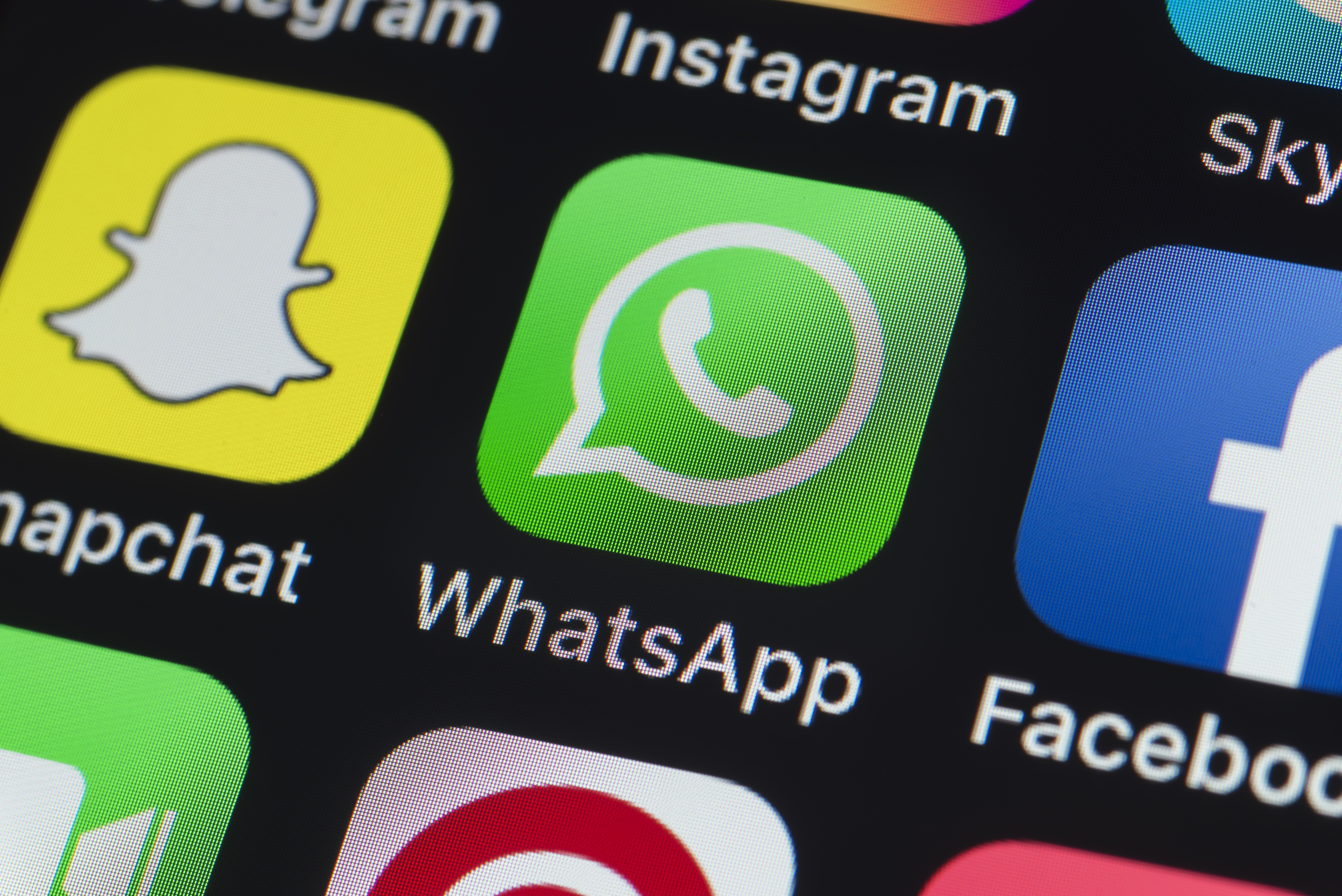 Instagram, WhatsApp e Facebook registram instabilidade nesta sexta-feira, 12
