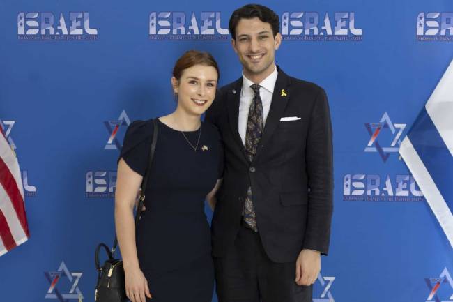 As vítimas: Sarah Lynn Milgrim e Yaron Lischinsky