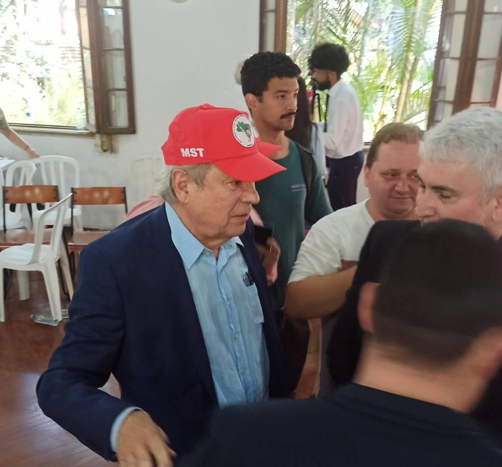Dirceu avalia desgaste de Lula com demissão de Lupi e revolta do PDT