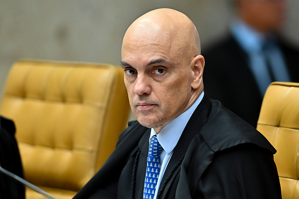 ‘Raiva e ódio’: As conversas entre Moraes e o comandante do Exército, segundo Mauro Cid