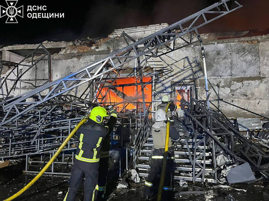 Rússia ataca Ucrânia com número recorde de 472 drones, diz força aérea ucraniana