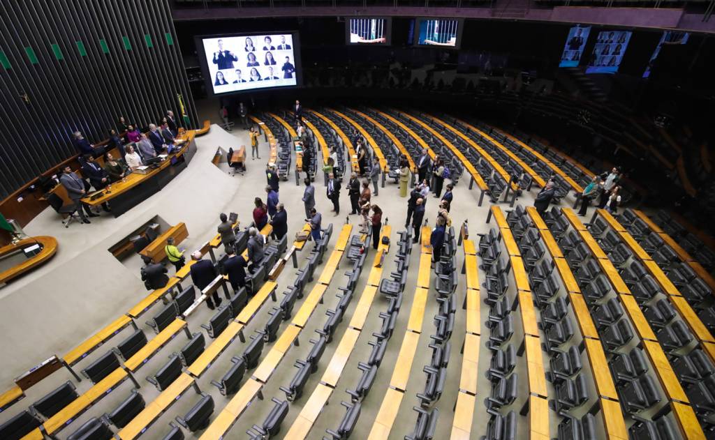 Congresso tenta construir narrativa de que está servindo ao País, diz cientista político