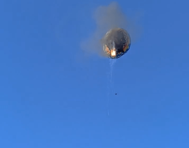 Balão pega fogo e cai em Santa Catarina, deixando ao menos oito mortos